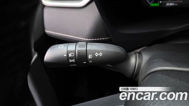 Toyota RAV4 5세대 2.5 2WD гибрид XLE, 2023 18