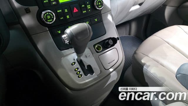 Kia Carnival R Premium, 2014 9