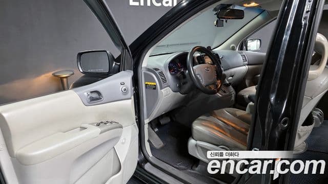 Kia Carnival R Premium, 2014 10