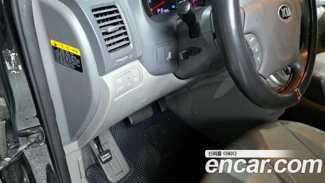 Kia Carnival R Premium, 2014 17