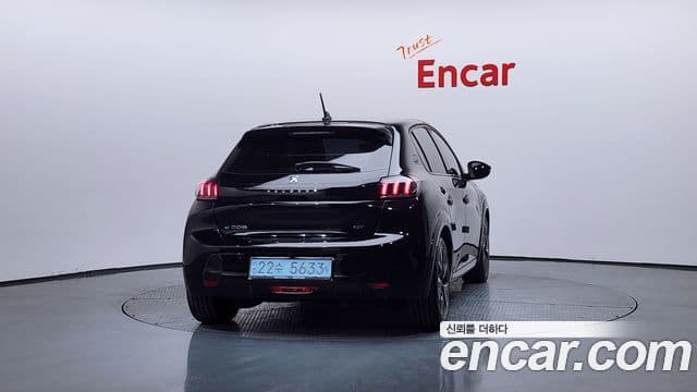 Peugeot e-208 2세대 GT, 2021 4