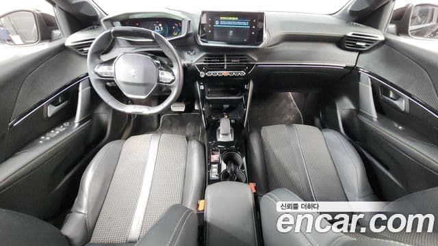 Peugeot e-208 2세대 GT, 2021 7
