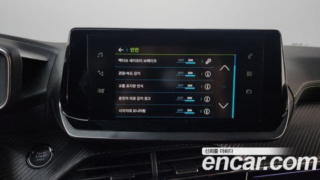 Peugeot e-208 2세대 GT, 2021 16