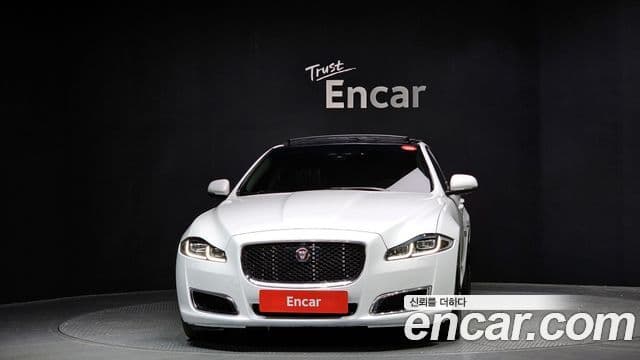 Jaguar All New XJ X351, 2019 3