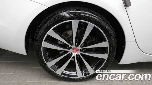 Jaguar All New XJ X351, 2019 все фото