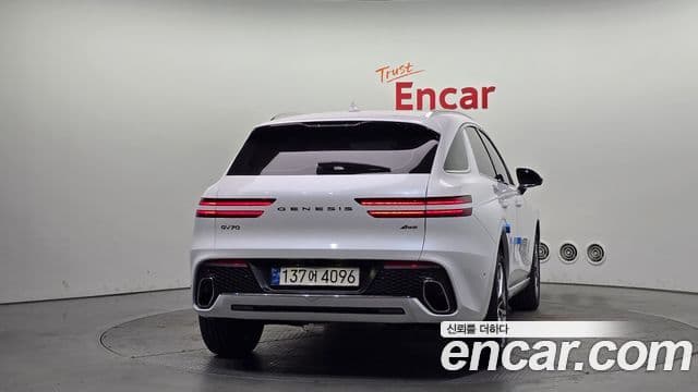 Genesis GV70, 2024 4