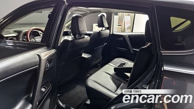 Toyota RAV4 4세대, 2018 11