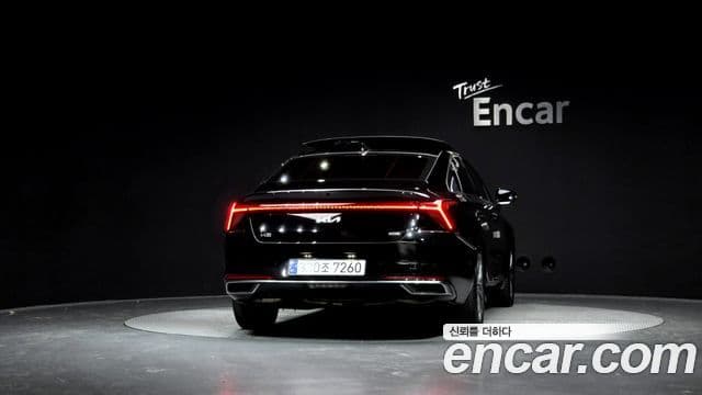 Kia K8 гибрид Signature, 2023 4