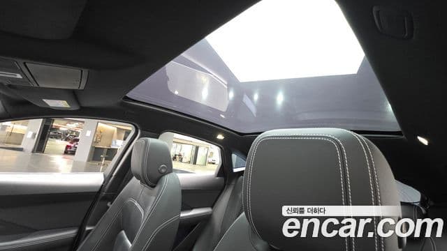 Jaguar E-PACE P250 R-Dynamic SE, 2018 17