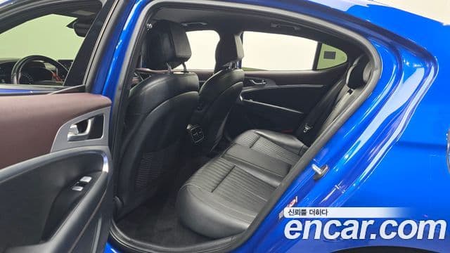 Genesis G70 Elite, 2019 12