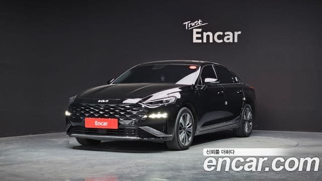 Kia K8 гибрид Signature, 2023 1