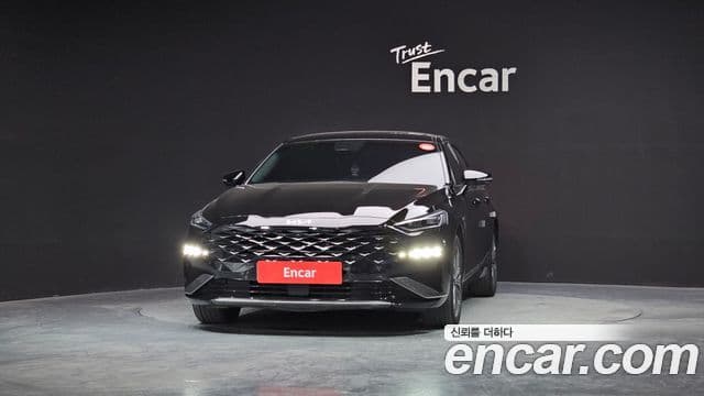 Kia K8 гибрид Signature, 2023 3
