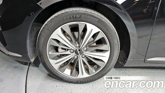 Kia K8 гибрид Signature, 2023 все фото