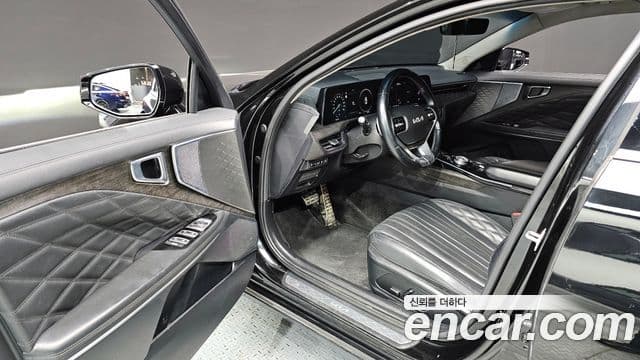 Kia K8 гибрид Signature, 2023 10