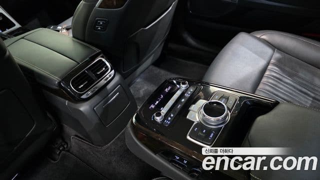 Genesis G90 Premium Luxury, 2019 18