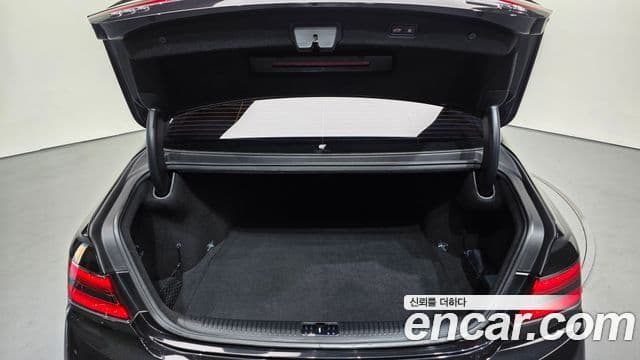 Genesis G90 Premium Luxury, 2019 20