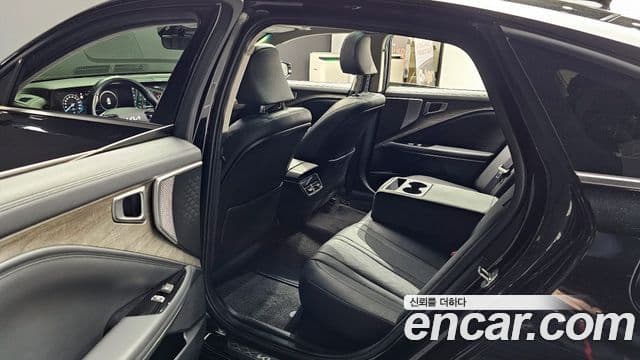 Kia K8 Trendy(арендный автомобиль), 2023 11