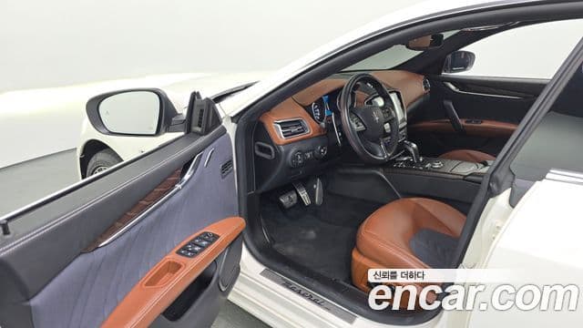 Maserati 기블리 3세대, 2020 10