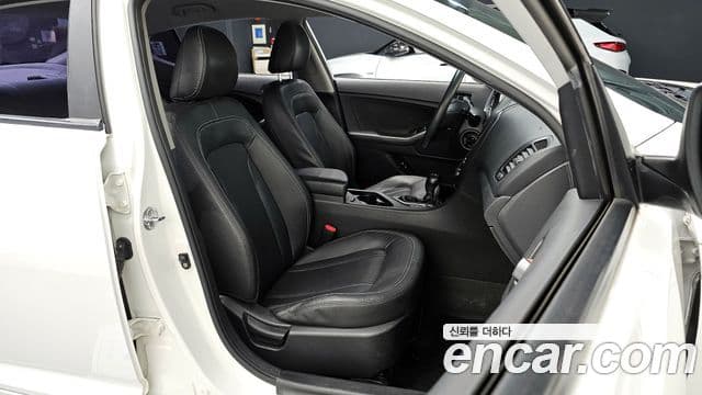 Kia K5 LPI Deluxe, 2012 10