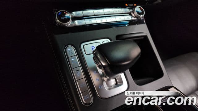 Genesis G90 Premium Luxury, 2019 9