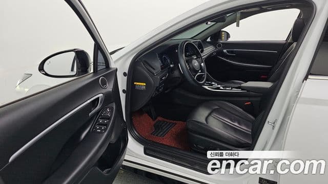 Hyundai Sonata (DN8) Premium Family, 2020 10