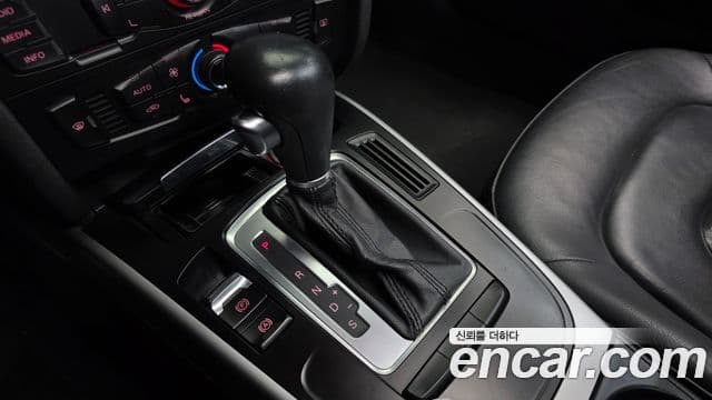 Audi New A4 B8, 2011 9