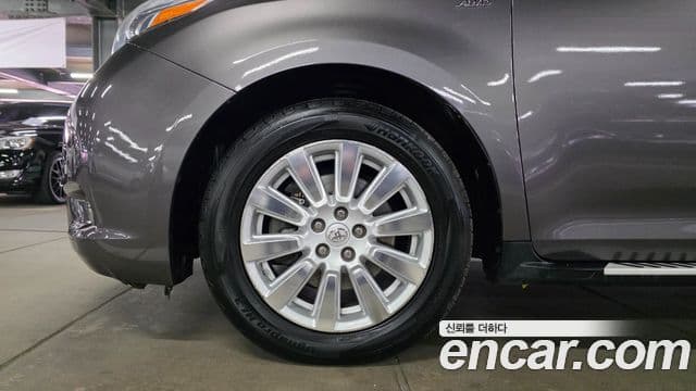 Toyota Sienna, 2017 12