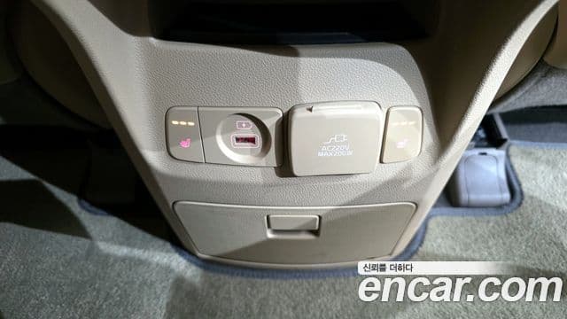 Kia The / новый New Carnival Special, 2019 18