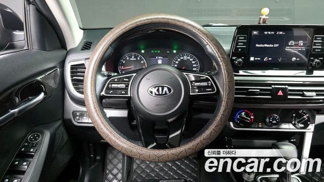 Kia Seltos Signature, 2022 13