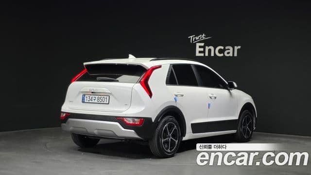 Kia D All New Niro Prestige, 2022 2