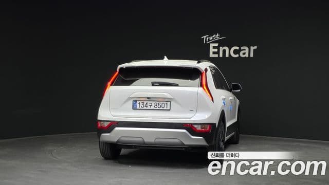 Kia D All New Niro Prestige, 2022 4