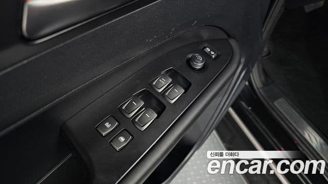 KG모빌리티(SsangYong) Rexton Sport 칸 Prestige Special (5-Link), 2021 16