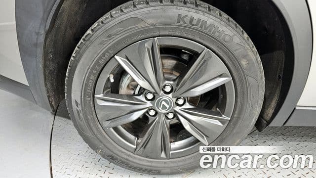 Lexus UX250h, 2021 все фото