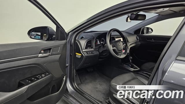 Hyundai Avante AD 1.6 GDI Value Plus, 2017 10