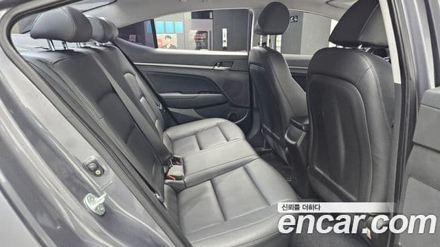 Hyundai Avante AD 1.6 GDI Value Plus, 2017 12