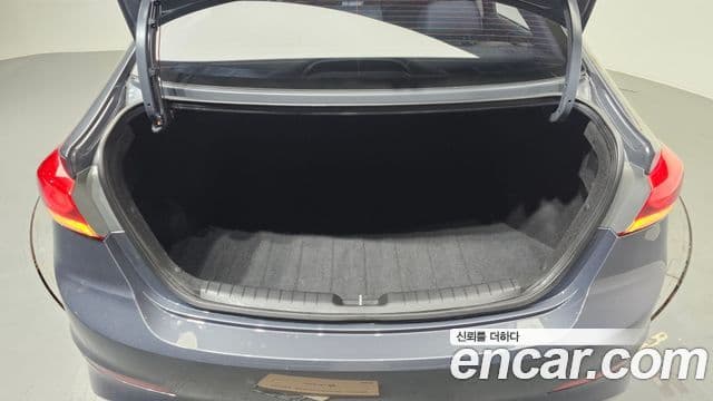 Hyundai Avante AD 1.6 GDI Value Plus, 2017 20