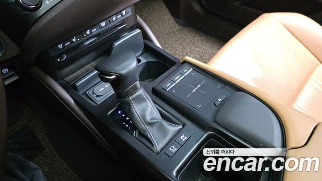 Lexus ES300h 7세대 Luxury, 2019 9