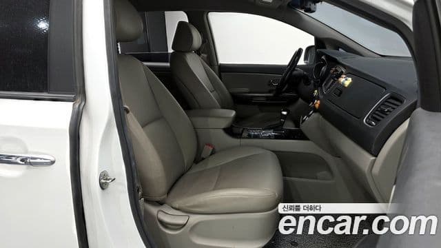 Kia The / новый New Carnival Luxury, 2019 11