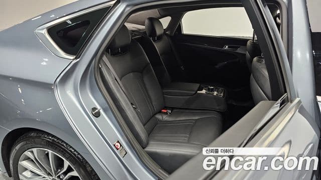 Hyundai Genesis DH Modern, 2016 12