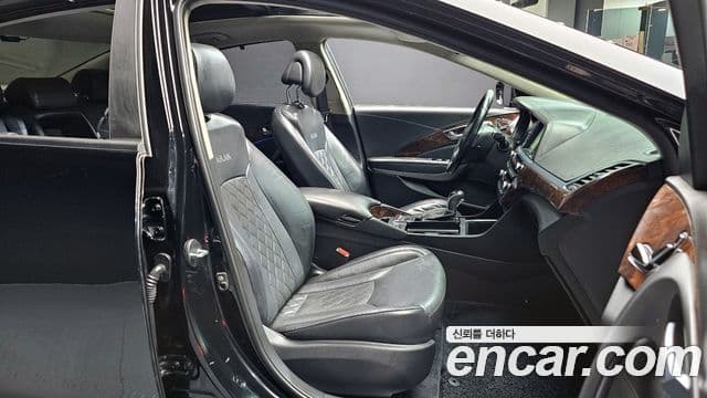 Hyundai Aslan Exclusive, 2015 10