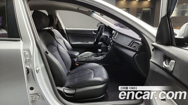 Kia K5 2세대 Luxury, 2016 10
