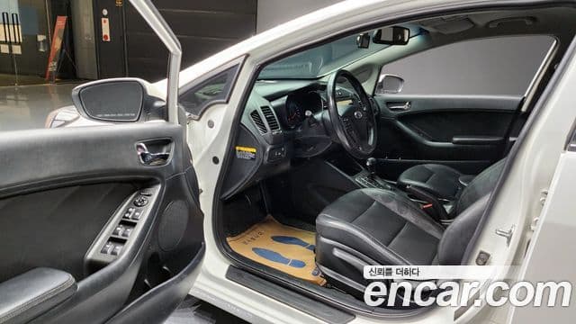 Kia K3 Prestige, 2013 11