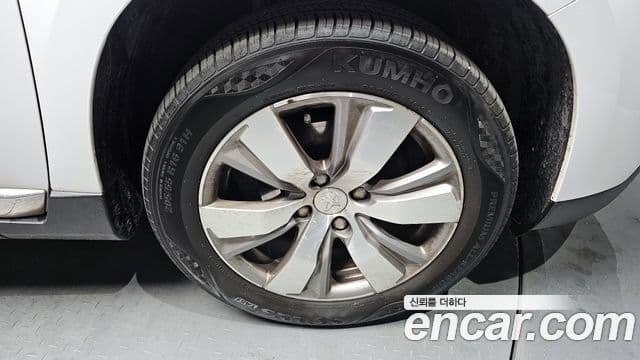 Peugeot 2008 1.6 e-HDi Felline L, 2015 все фото