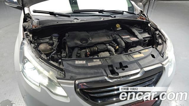 Peugeot 2008 1.6 e-HDi Felline L, 2015 6