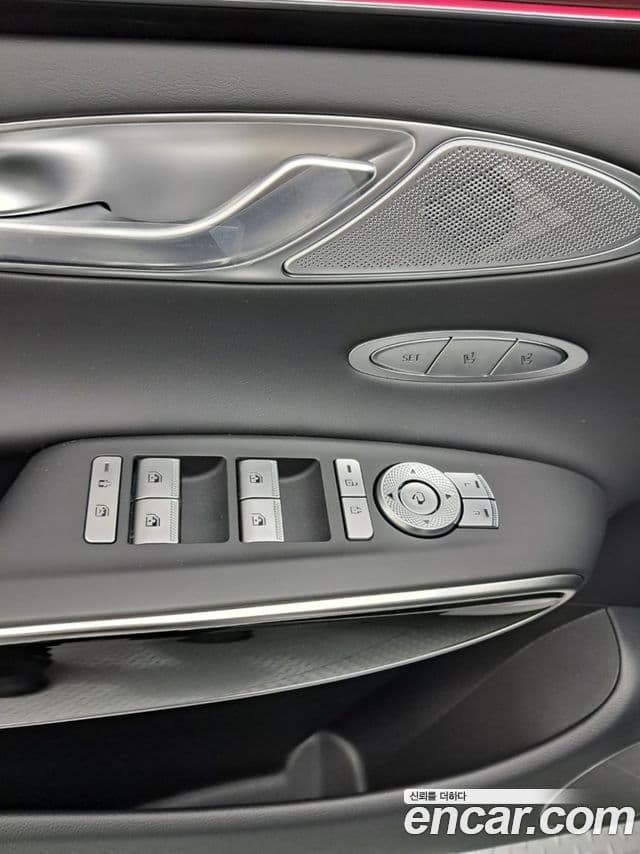 Genesis GV70, 2026 11