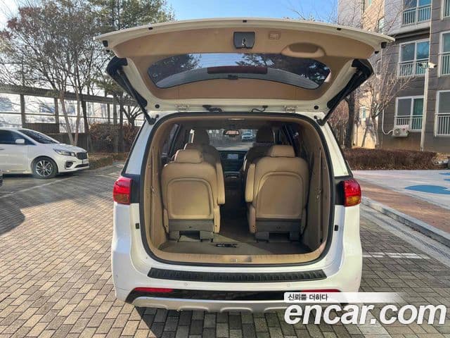 Kia All New Carnival Noblesse, 2018 10