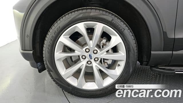 Ford Explorer 6세대 3.0 Platinum 4WD, 2023 все фото