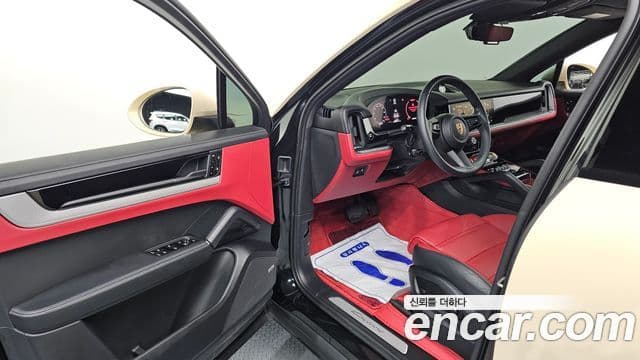 Porsche Cayenne (PO536) 3.0 купе, 2024 10