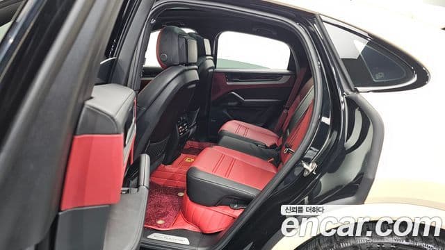 Porsche Cayenne (PO536) 3.0 купе, 2024 11