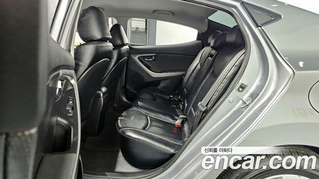 Hyundai Avante MD Premier, 2011 12